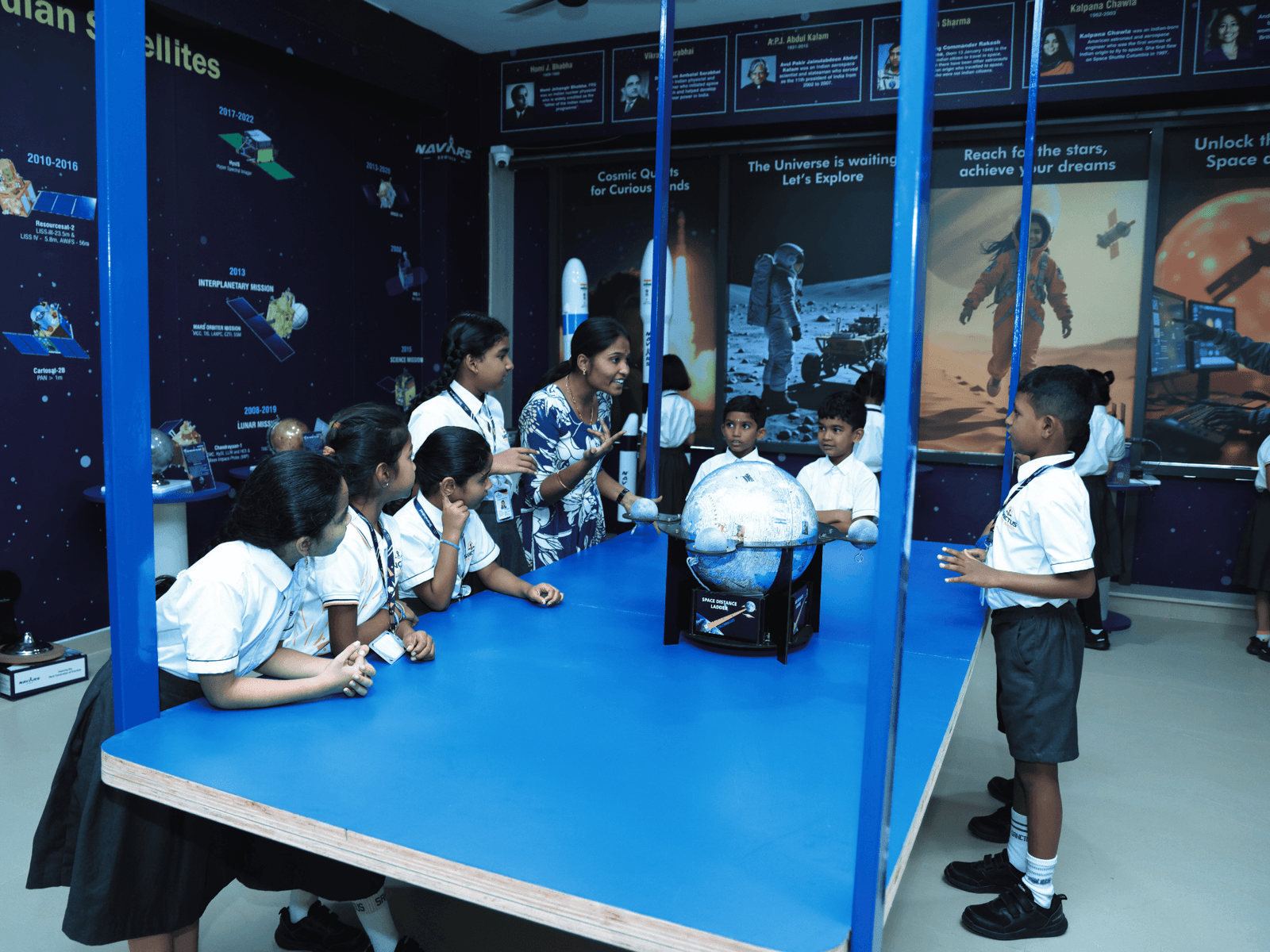 Spacelab educational visit by students from best schools in BN Reddy Nagar - Sanctus World School STEM learning